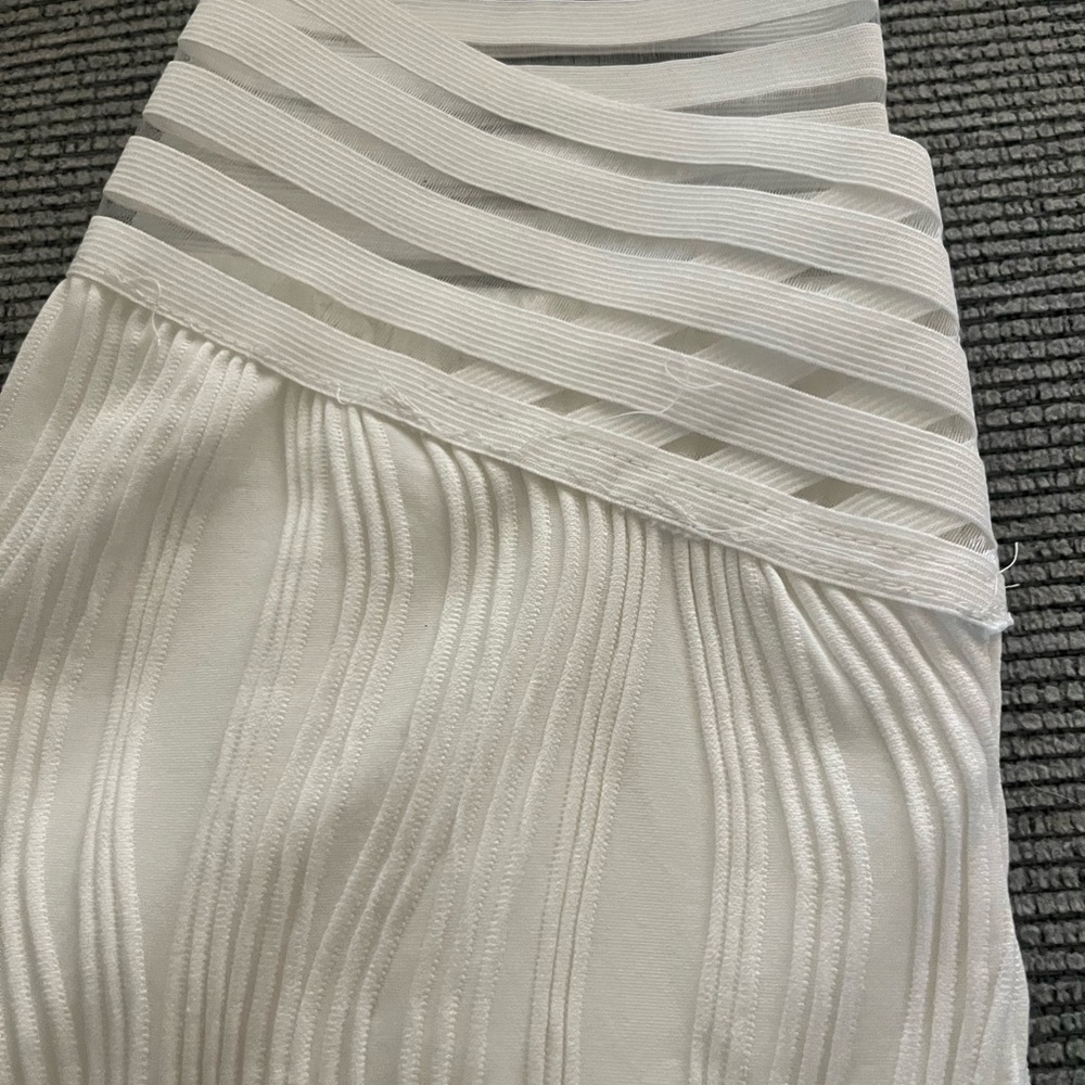 Elegant White Wide-Leg Pants - Picture 9 of 12